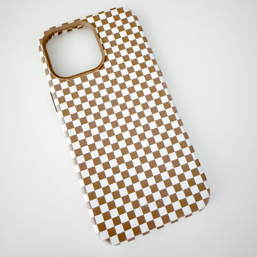 MagSafe iPhone case 14 pro max from The Caep